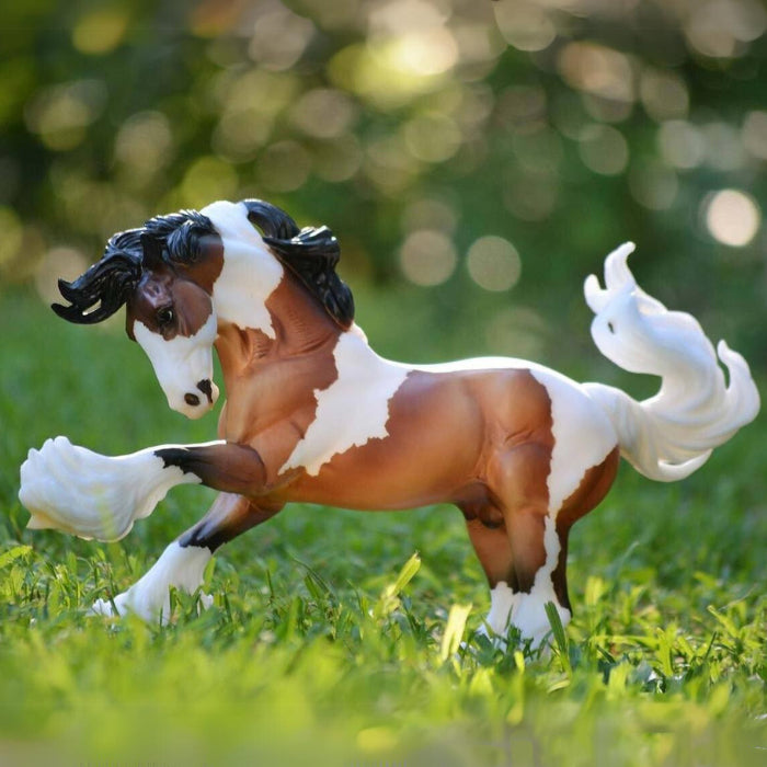 Breyer® Gypsy Vanner