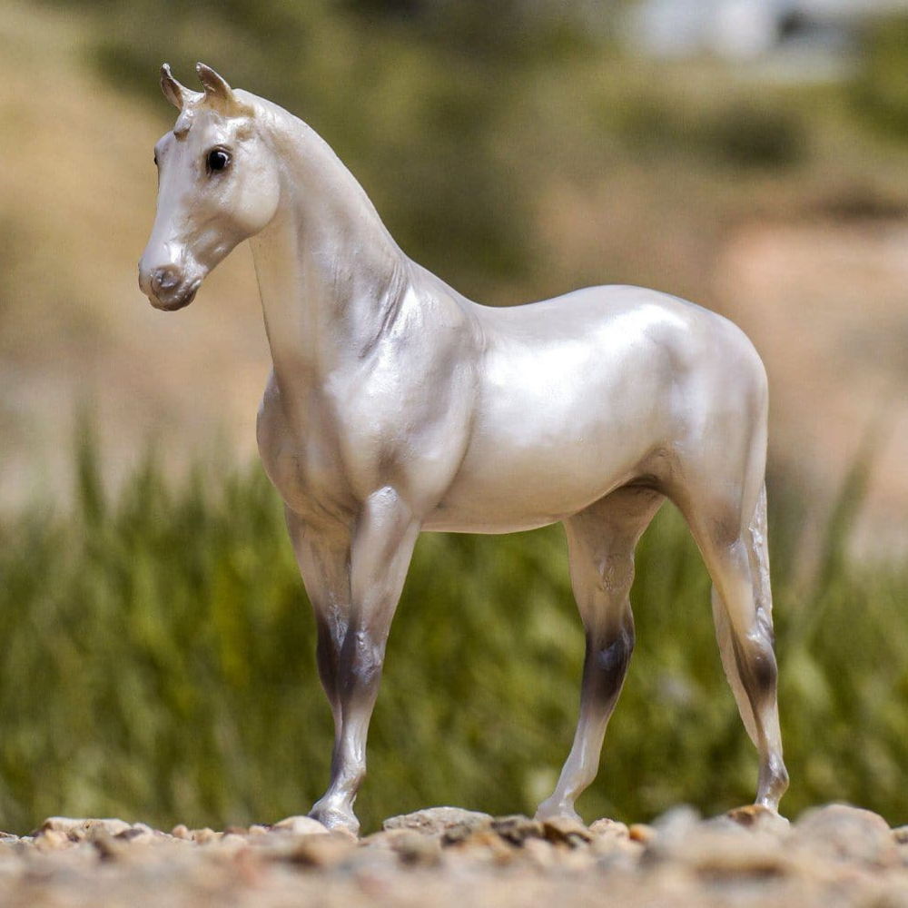 Breyer Pearly Grey Trakehner