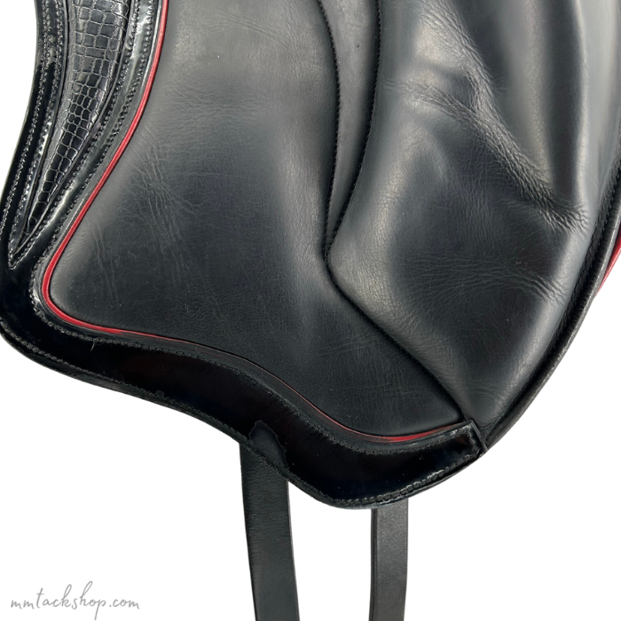 Stackhouse Monoflap Dressage Saddle Far Side Flap Wear