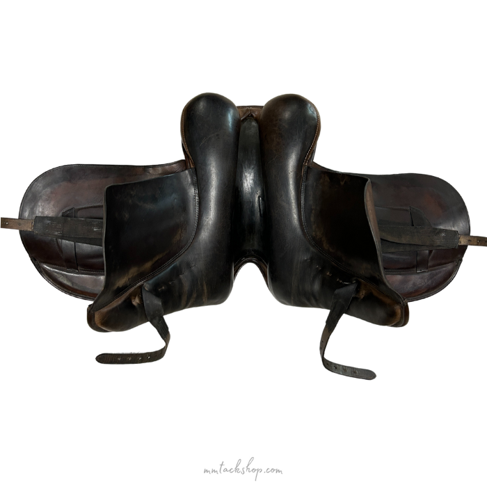 Hennig Dressage Saddle