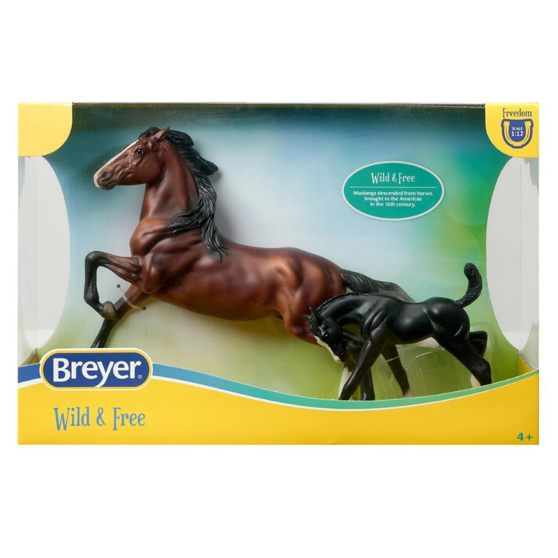 Breyer® Wild & Free Mare & Foal Set