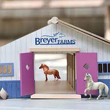 Breyer Farms Deluxe Wood Stable Playset